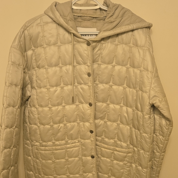 Quartz Co Jackets & Blazers - Women's Light Tan Quilted Puffer Jacket